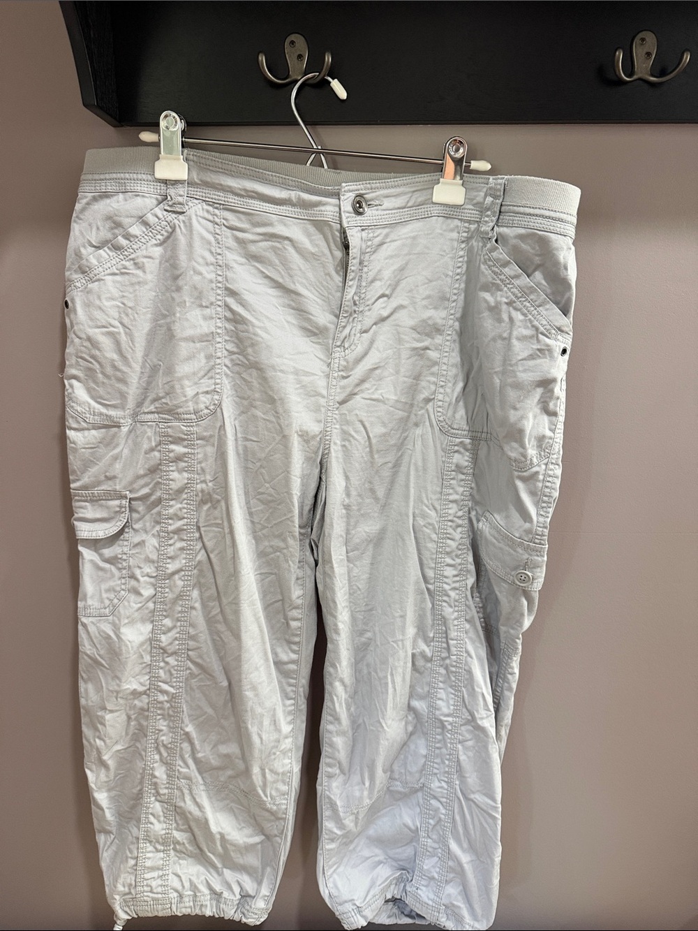 Light Gray Womens Cargo Capris - Casual Utility Style